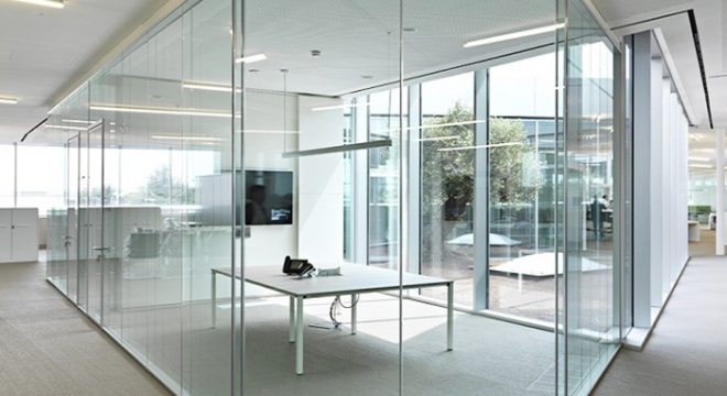 vach-kinh-cuong-luc-trong-suot-65